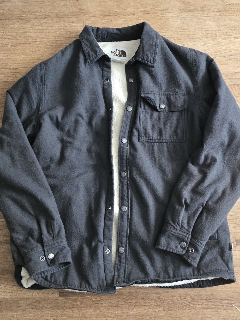 The North Face Men's Black Sherpa-Lined Shacket Jacket Large